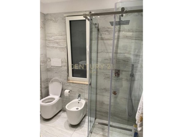 Durres, shitet Vile 3+1+Aneks+Ballkon Kati 2, 280 m² 750.000 € (Gjiri i Lalezit)