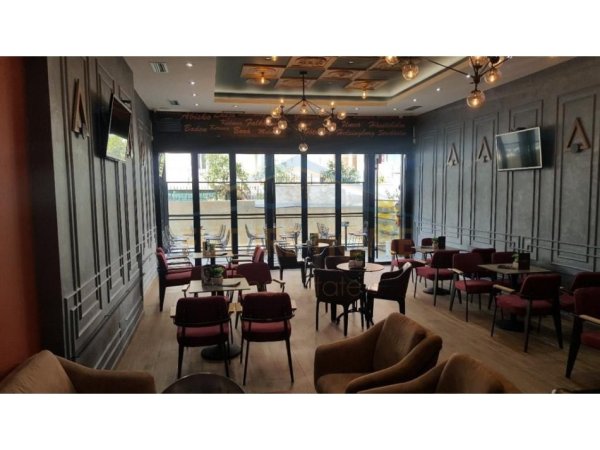 Tirane, shitet lokal Kati 0, 61 m² 95.000 € 
