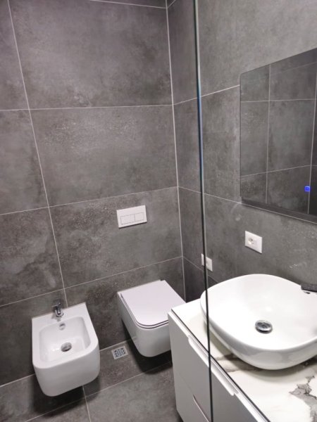 Tirane, jepet me qera apartament 2+1 Kati 2, 123 m² 1.350 € (LIQENI I THATE KOMPLEKSI FZ)