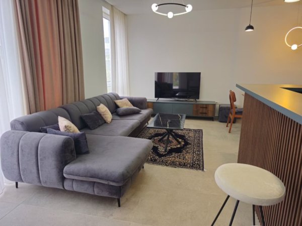 Tirane, jepet me qera apartament 2+1 Kati 2, 123 m² 1.350 € (LIQENI I THATE KOMPLEKSI FZ)