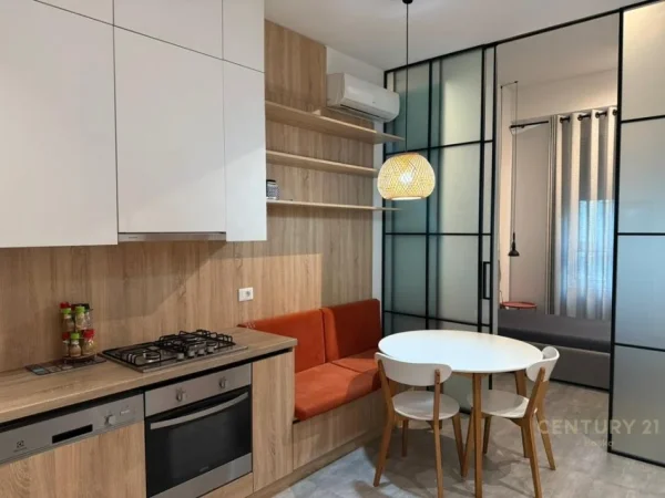 Tirane, shitet apartament 2+1 Kati 1, 66 m² 150.000 € (kompleksi magnet)