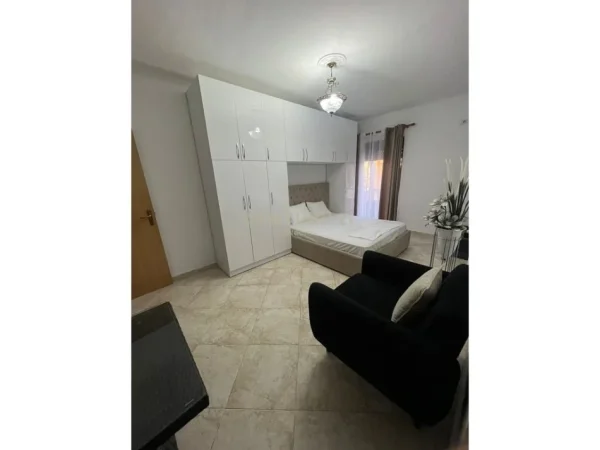 Tirane, jepet me qera apartament Kati 3, 55 m² 500 € (Rruga e Barrikadave)