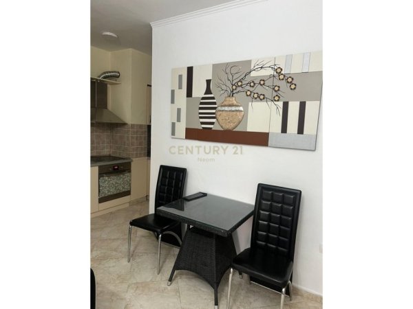 Tirane, jepet me qera apartament Kati 3, 55 m² 500 € (Rruga e Barrikadave)