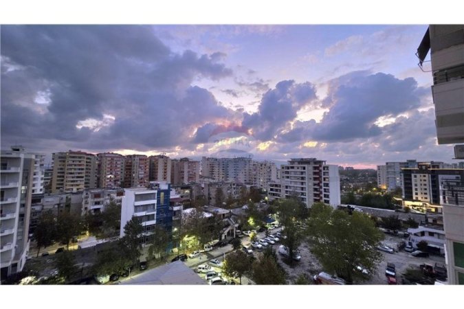 Vlore, shitet apartament 2+1 Kati 9, 104 m² 192.400 € (Ish Kombinati - Pas Hotel Martini - Vlorë)