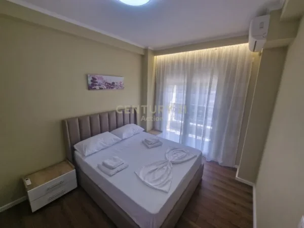 Tirane, jepet me qera apartament 2+1 Kati 5, 85 m² 700 € (Bulevardi Zogu pare)