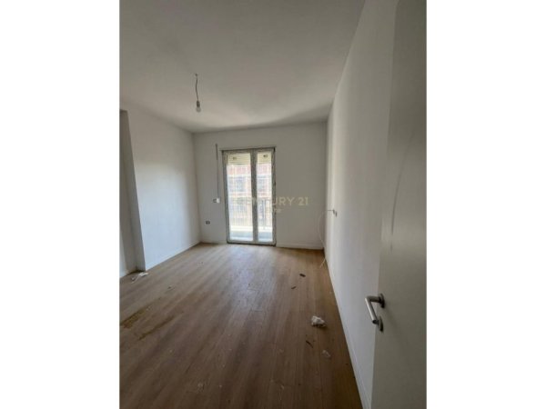Tirane, shitet apartament 2+1 Kati 6, 99 m² 113.000 € (QTU)