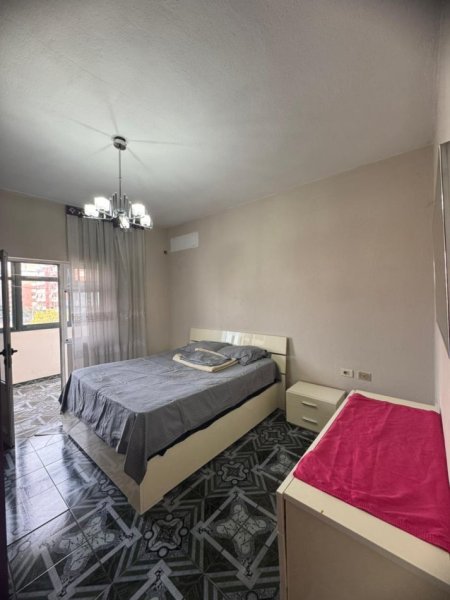 Tirane, jepet me qera apartament 2+1+Ballkon Kati 3, 80 m² 400 € (Te rrethi ne Astir)