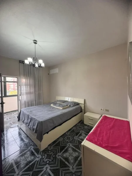Tirane, jepet me qera apartament 2+1+Ballkon Kati 3, 80 m² 400 € (Te rrethi ne Astir)