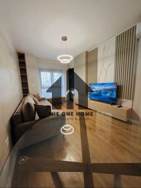 Tirane, jepet me qera apartament 2+1+Ballkon Kati 4, 90 m² 900 € (Stadiumi Dinamo)