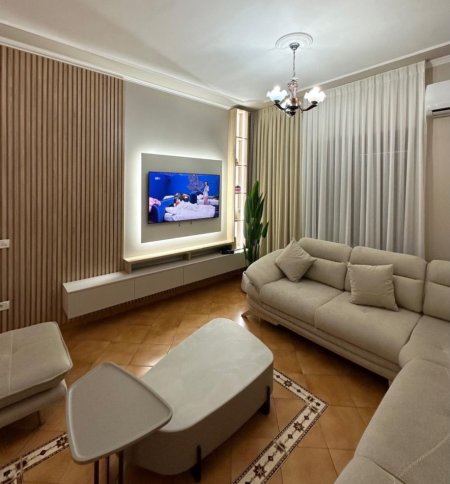 Kavaje, shes Mobileri Romi 1 €