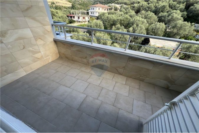 Vlore - Lungomare, shitet apartament 2+1 Kati 8, 123 m² 248.000 € (Rruga Dhimiter Konomi)