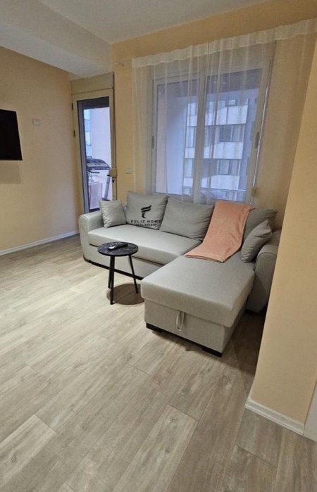 Tirane, jepet me qera apartament 1+1 Kati 4, 60 m² 800 € (BULEVARDI RI)