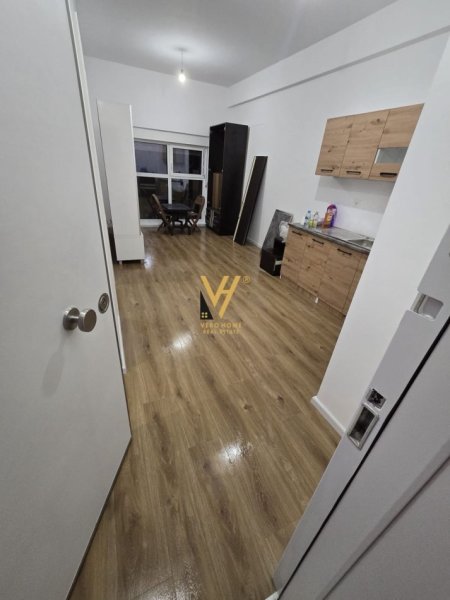 Tirane, jepet me qera apartament 1+1+Ballkon Kati 4, 72 m² 500 € (ALI DEMI)
