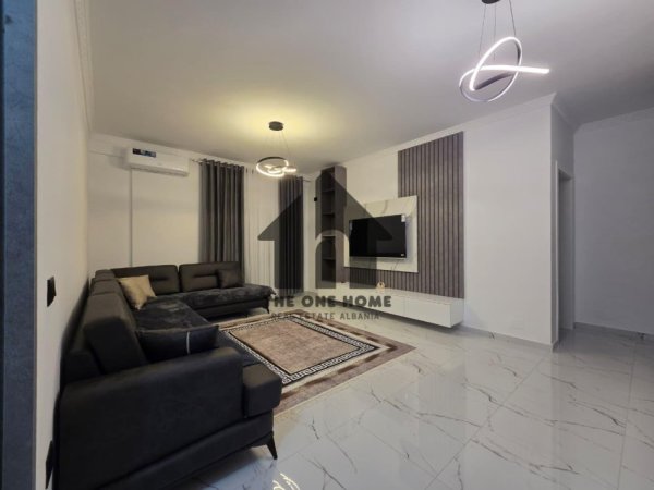 Shqiperi, jepet me qera apartament 2+1+Ballkon Kati 4, 100 m² 600 € (Fresku)