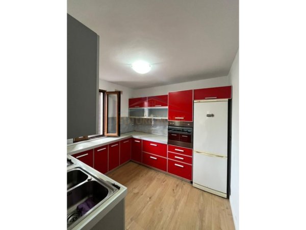 Durres, shes apartament 3+1 Kati 3, 100 m² 170.000 € 