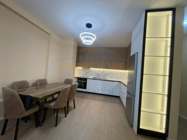 Qera, Apartament 2+1+Post Parkimi, Liqeni i Thate, Tiranë. 1,300 €