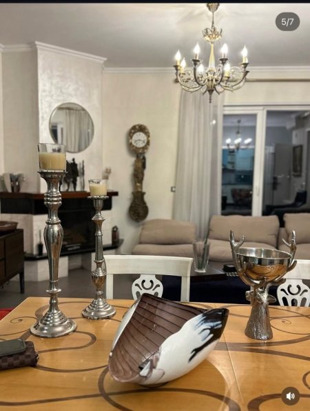 Tirane, shitet apartament 2+1+Ballkon Kati 3, 154 m² (Kopshti botanik)