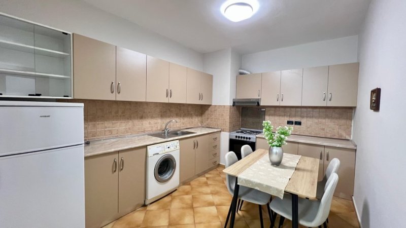 Me Qera : 1+1 📍Sheshi Wilson (Petro Nini) - 700€ - S.75m² - Kt.6 || Pallati Buze Rruge Kryesore⚡