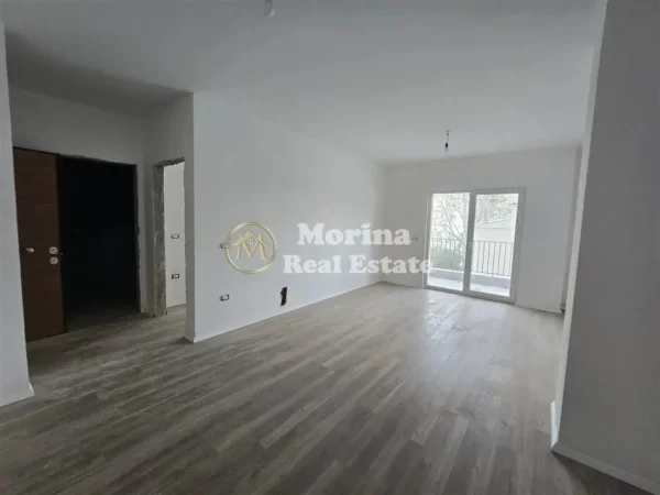 Tirane, shitet apartament 1+1 Kati 1, 73 m² 126.000 € (Laprake)