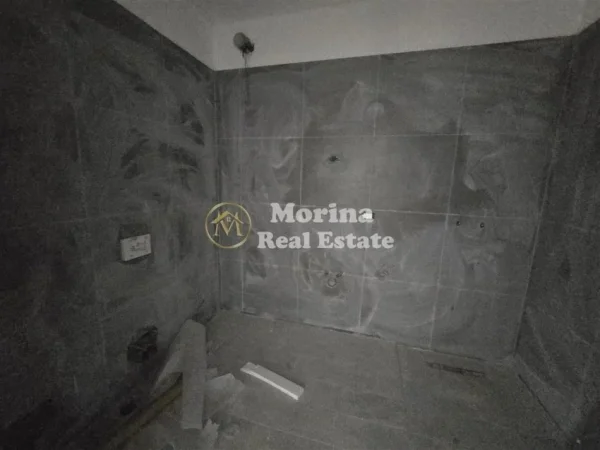 Tirane, shitet apartament 1+1 Kati 1, 73 m² 126.000 € (Laprake)