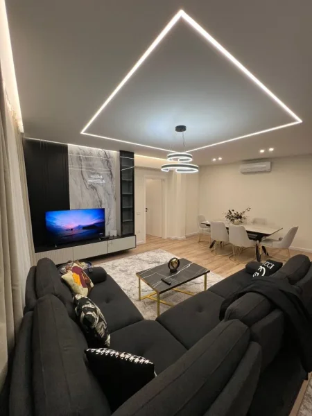 Tirane, shitet apartament 1+1+Ballkon Kati 3, 98 m² (Rruga mine peza)