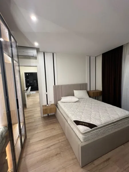 Tirane, shitet apartament 1+1+Ballkon Kati 3, 98 m² (Rruga mine peza)