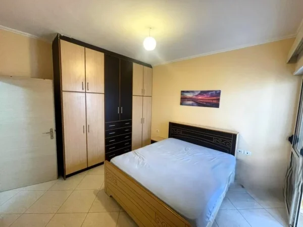 Tirane, jepet me qera apartament 1+1 Kati 5, 70 m² 550 € (KODRA E DIELLIT)