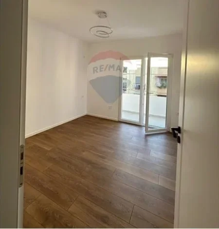 Tirane, shitet apartament 2+1 Kati 4, 65 m² 118.000 € (Rruga e Manastirit)
