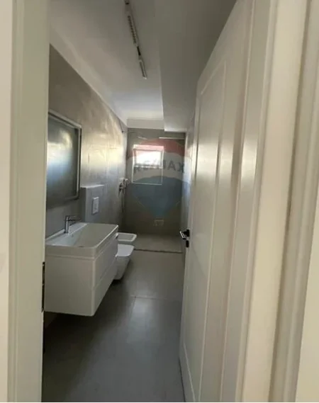 Tirane, shitet apartament 2+1 Kati 4, 65 m² 118.000 € (Rruga e Manastirit)