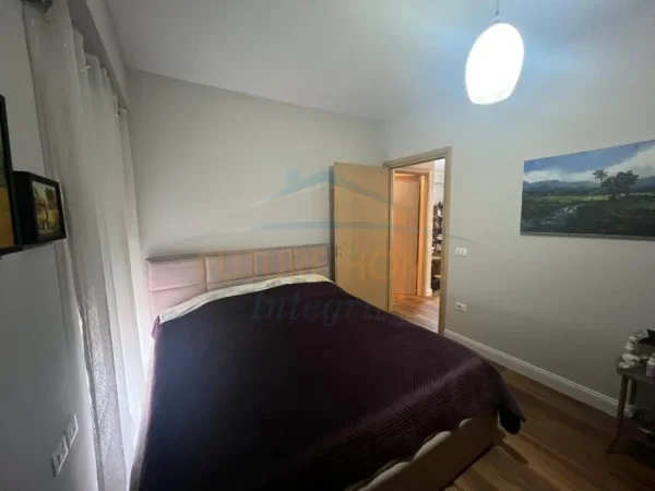 Tirane, jepet me qera apartament 2+1 Kati 6, 80 m² 700 € (Kompleksi delijorgji)