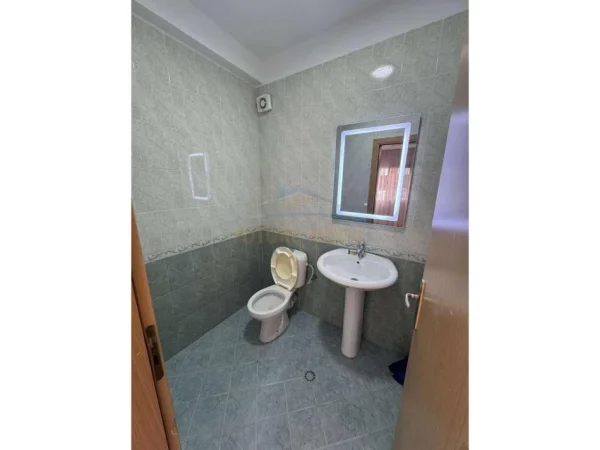 Tirane, shes apartament 2+1+Ballkon Kati 3, 100 m² 155.000 €