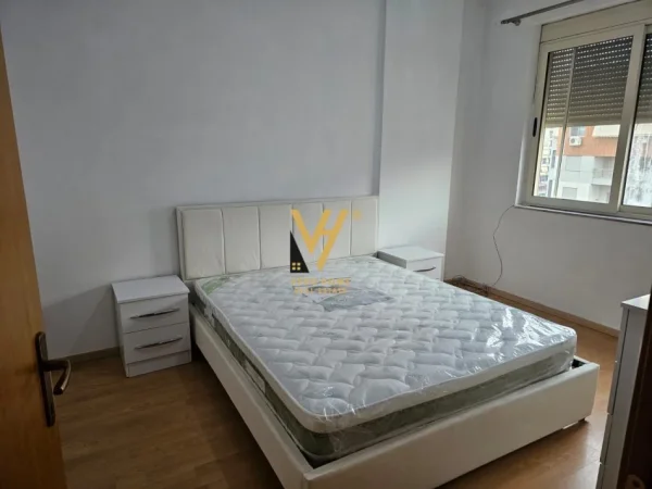 Tirane, jepet me qera apartament 1+1+Ballkon Kati 7, 100 m² 550 € (FABRIKA E MIELLIT)