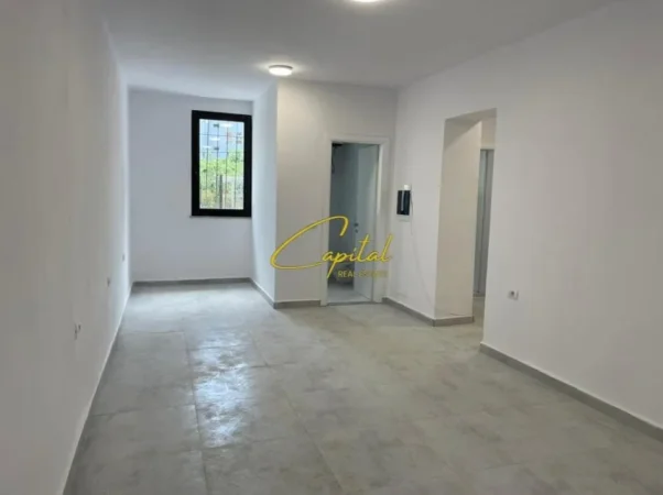 Tirane, jepet me qera ambjent biznesi Kati 0, 70 m² 800 € (STADIUMI DINAMO)