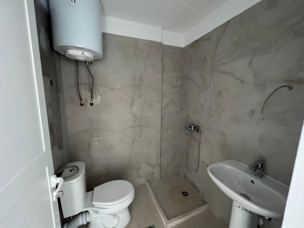 Tirane, jepet me qera ambjent biznesi Kati 0, 30 m² 