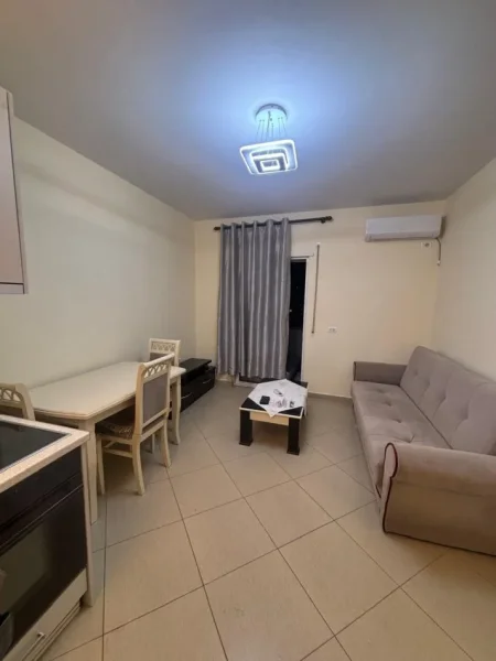 Tirane, jepet me qera apartament 1+1 Kati 5, 65 m² 500 € (qsut)