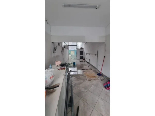 Tirane, jepet me qera ambjent biznesi Kati 0, 47 m² 800 € (Rruga e Dibres)