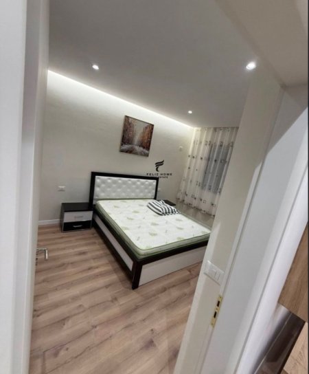 Tirane, jepet me qera apartament 1+1 Kati 4, 65 m² 550 € (ASTIR)
