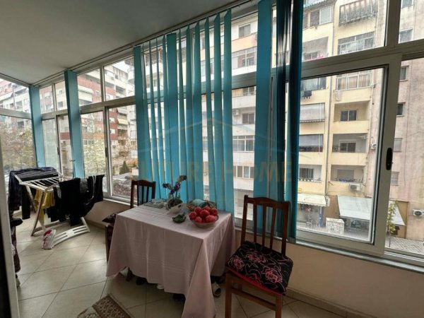 Tirane, shitet apartament 2+1 Kati 2, 123 m² 166.000 € (ASTIR)