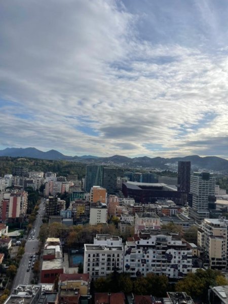 Tirane, shitet apartament 1+1 Kati 21, 139 m² (DownTown One)