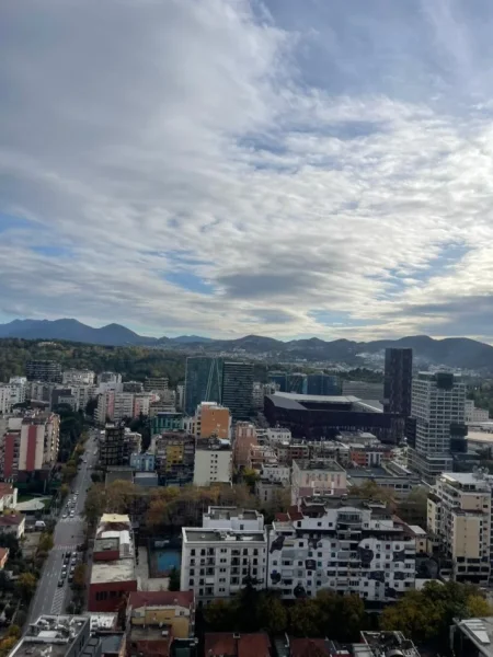 Tirane, shitet apartament 1+1 Kati 21, 139 m² (DownTown One)