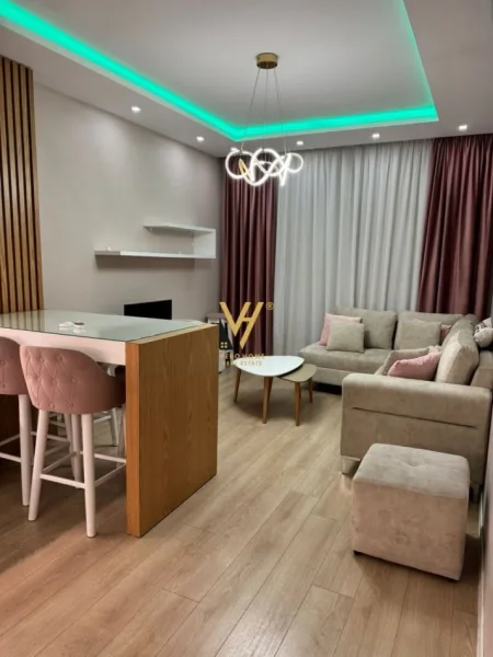 Tirane, jepet me qera apartament 2+1+Ballkon Kati 3, 99 m² 700 € (CASA ITALIA)