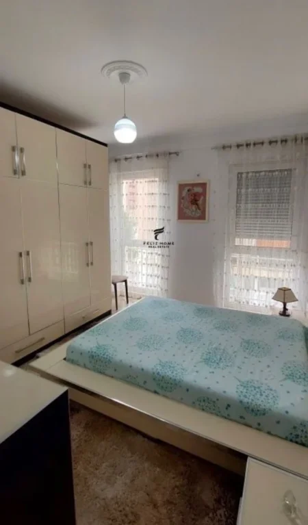 Tirane, jepet me qera apartament 2+1 Kati 2, 100 m² 800 € (JORDAN MISJA)