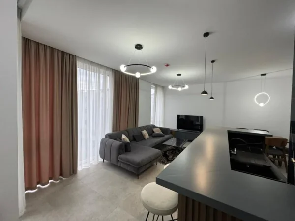 Tirane, jepet me qera apartament 2+1 Kati 2, 100 m² 1.300 € 