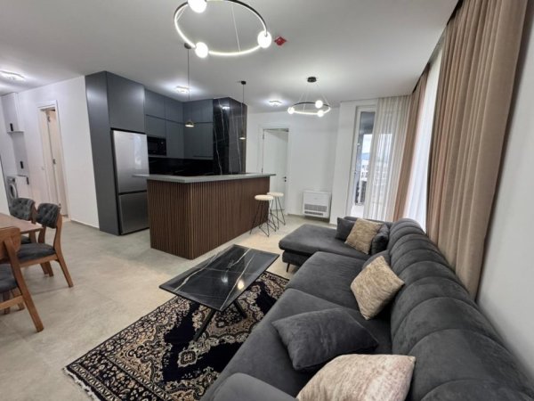 Tirane, jepet me qera apartament 2+1 Kati 2, 100 m² 1.300 € 