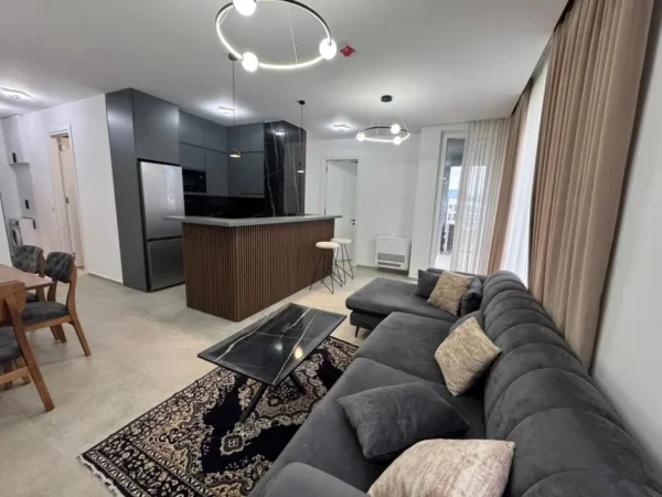 Tirane, jepet me qera apartament 2+1 Kati 2, 100 m² 1.300 € 