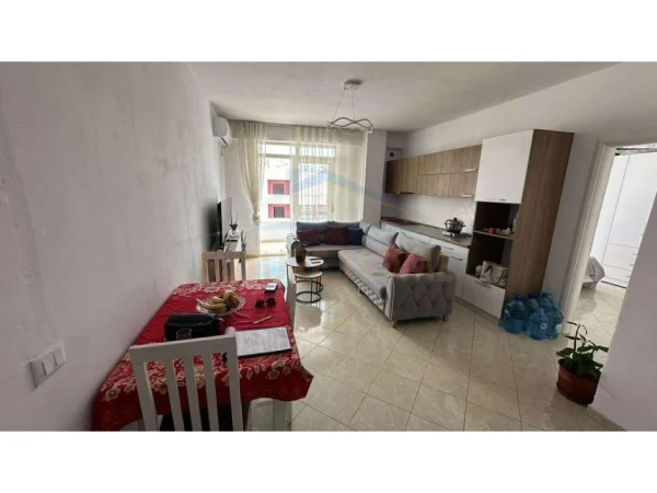 Tirane, shes apartament 2+1+Ballkon Kati 7, 124 m² 140.000 €