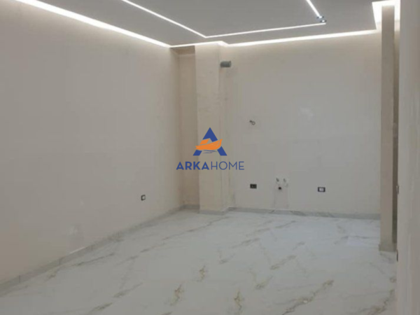 Tirane, jepet me qera ambjent biznesi Kati 1, 74 m² 1.000 € 