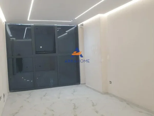 Tirane, jepet me qera ambjent biznesi Kati 1, 74 m² 1.000 € 
