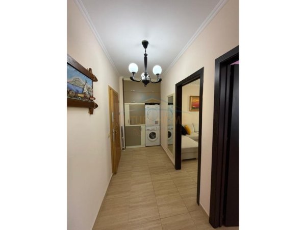 Tirane, jepet me qera 1+1+Ballkon Kati 3, 60 m² 450 € (fresk)