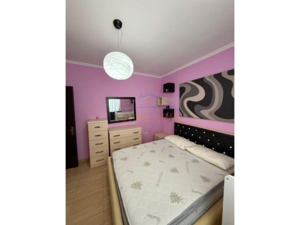 Tirane, jepet me qera 1+1+Ballkon Kati 3, 60 m² 450 € (fresk)